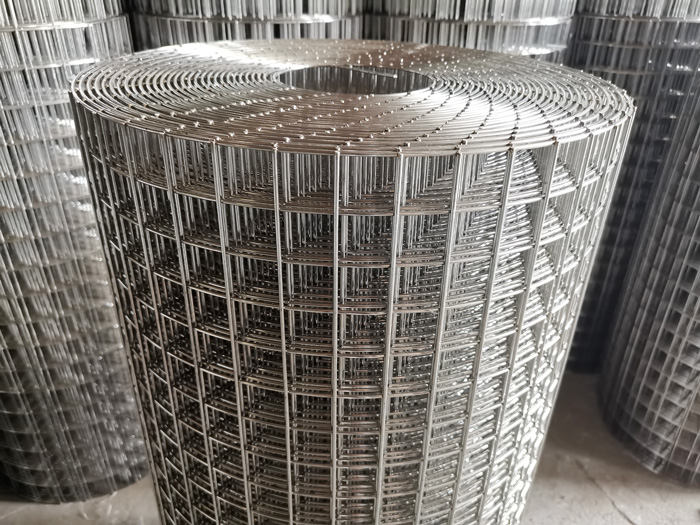 More then 20000 rolls of stainless steel welded wire mesh in stock for sale