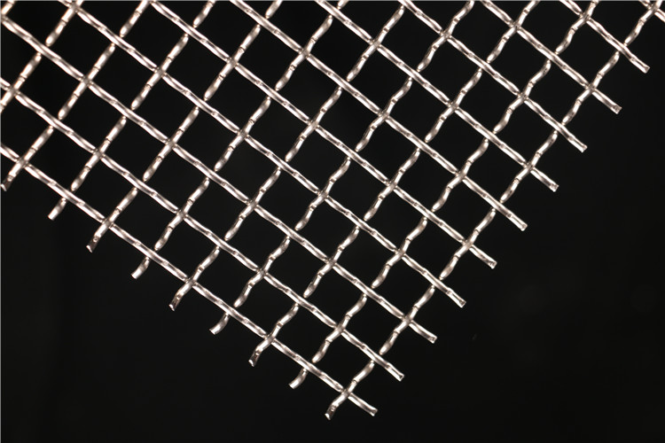 304 and 316 Stainless Steel Wire Mesh: Which One Should I Use?