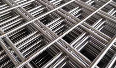 More than 20000 rolls of stainless steel welded wire mesh in stock for sale