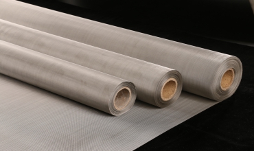 What are the Benefits of Stainless Steel Woven Mesh?